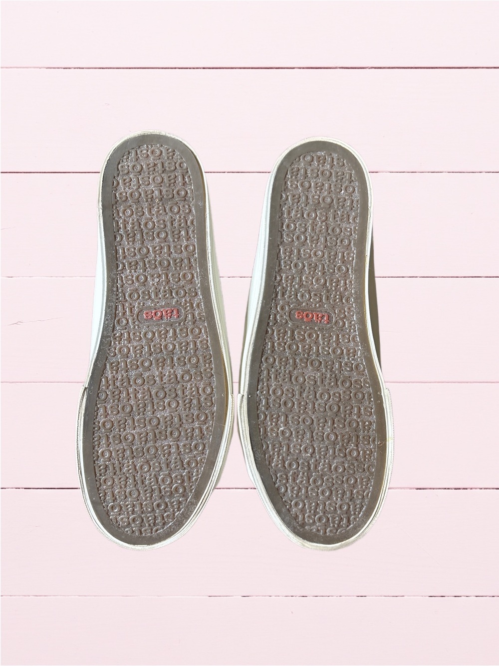Taos Women’s Size 8.5 Slip-On Canvas Sneakers in Charcoal - Picture 6 of 6
